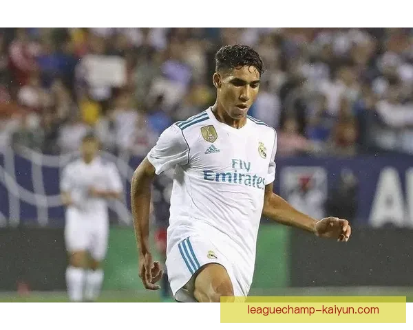 阿什拉夫在皇马期间的表现稳定，树立了年轻球员的标杆。