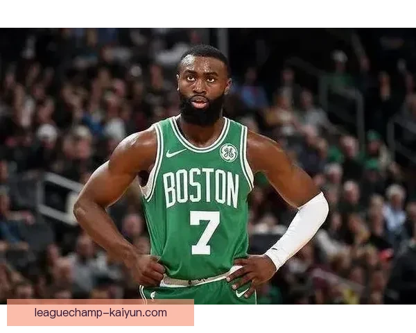 英超奥多松·爱德华状态回暖，表现稳健引发关注